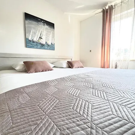 Rab Greeny Apartamento *