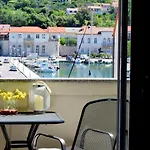 Rab Greeny Apartament Rab Town