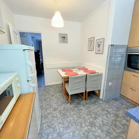 Rab Greeny Apartment
