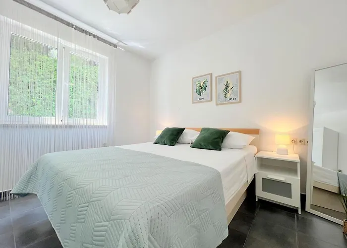 Appartement Rab Greeny *